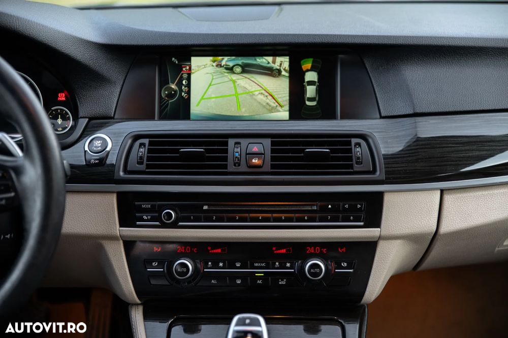BMW Seria 5 520d Aut. - 24