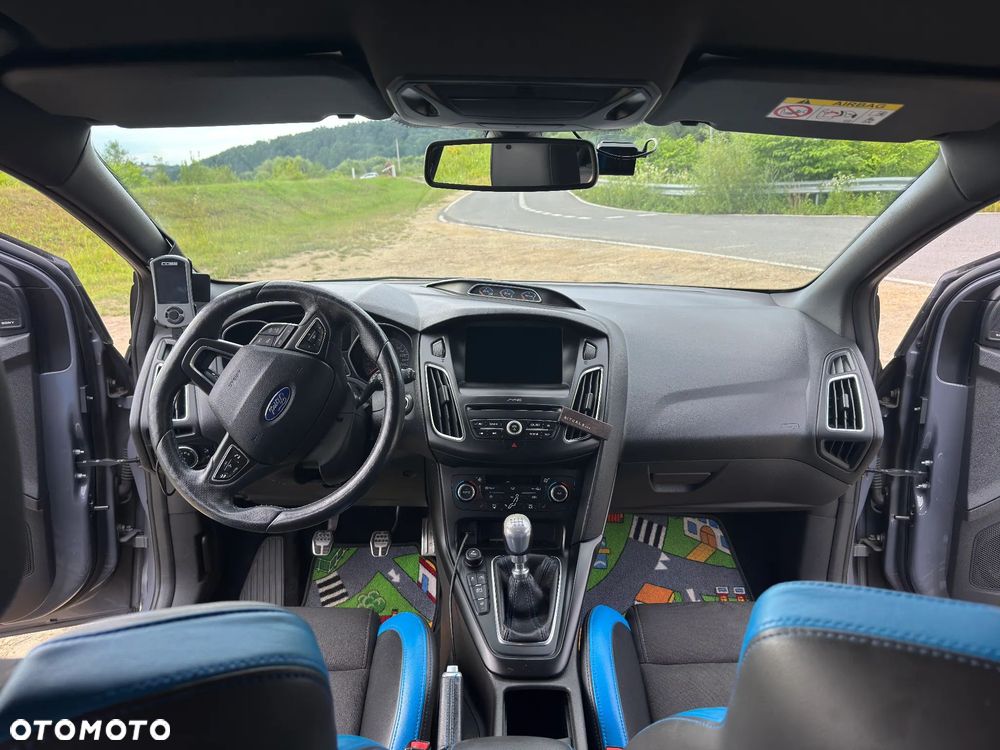 Ford Focus - 12