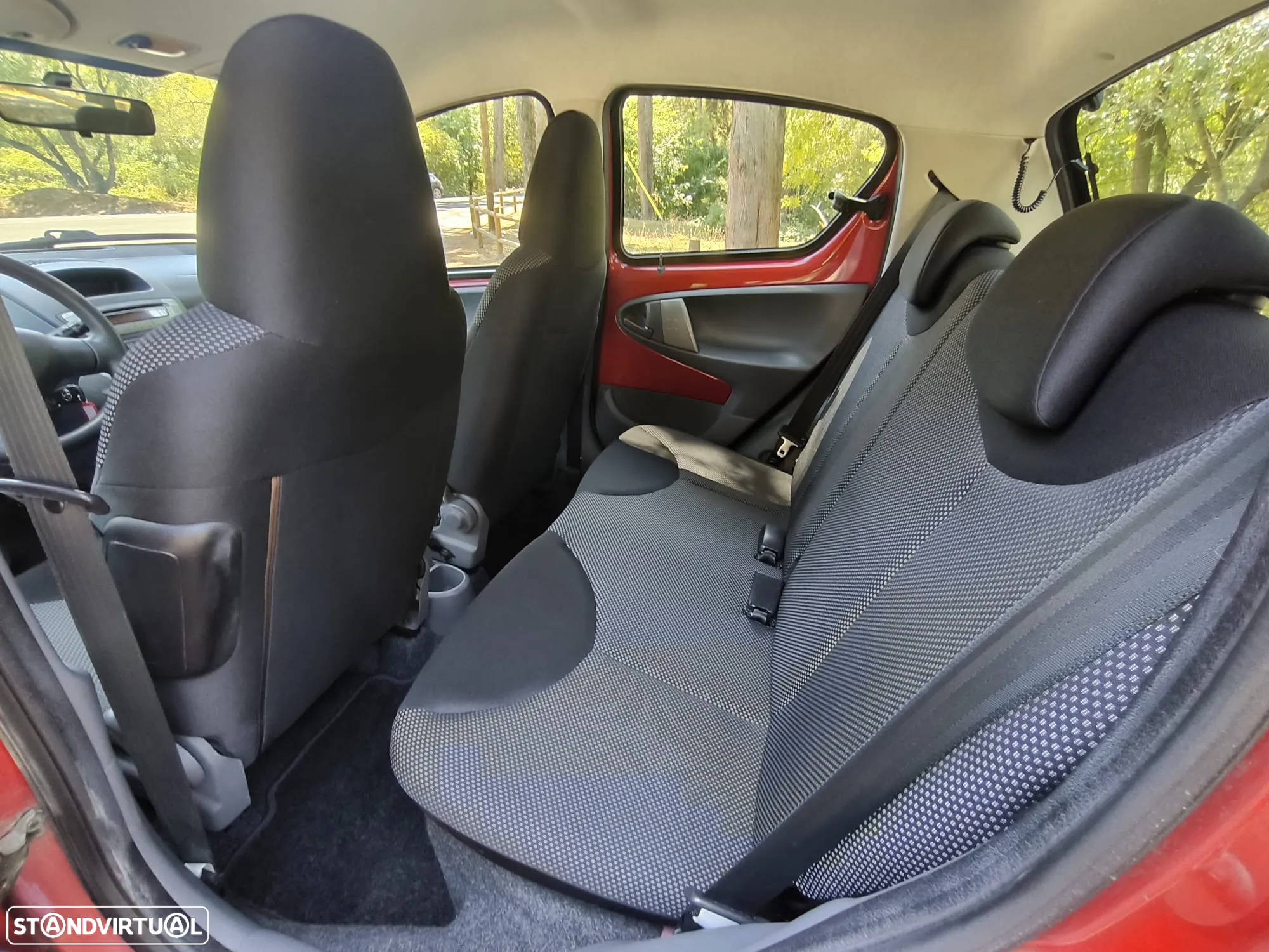 Toyota Aygo 1.0 Plus - 13