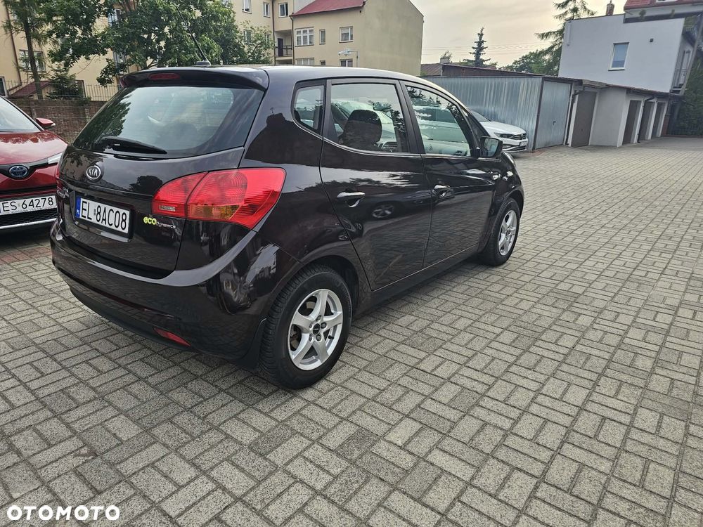 Kia Venga - 5