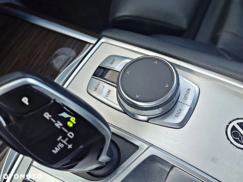 BMW Seria 7 730d xDrive - 35