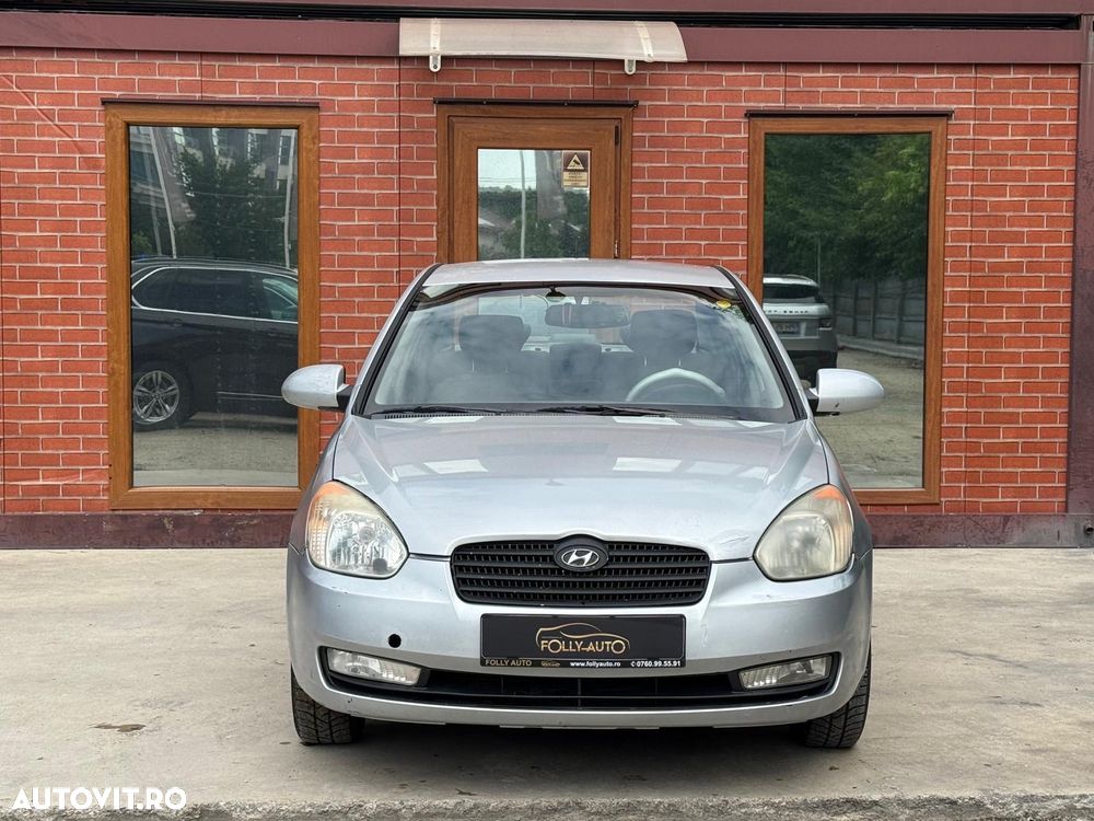 Hyundai Accent - 23