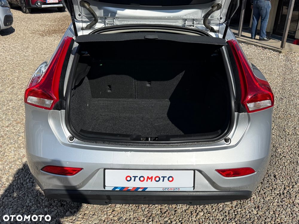 Volvo V40 D2 Kinetic - 12