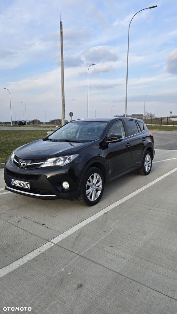 Toyota RAV4 - 1