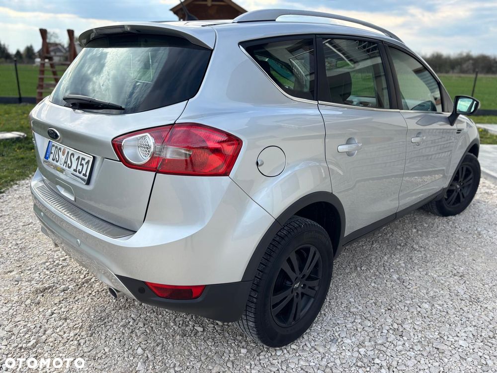 Ford Kuga 2.0 TDCi 4x4 Titanium - 4