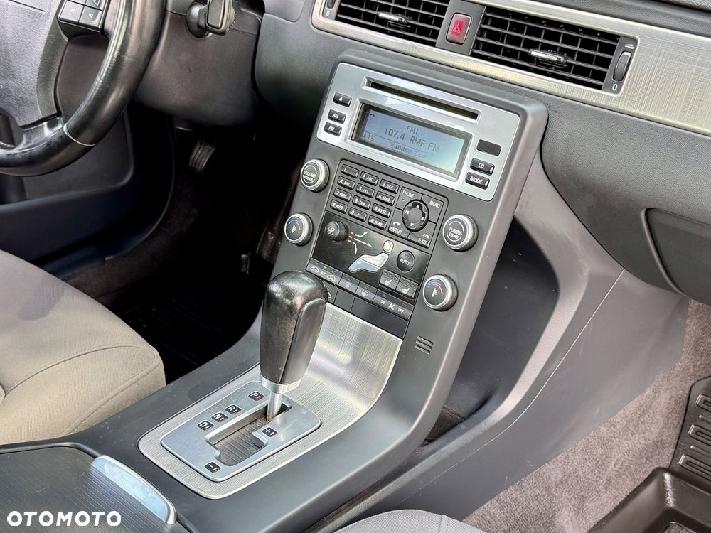 Volvo S80 2.5T Momentum - 13