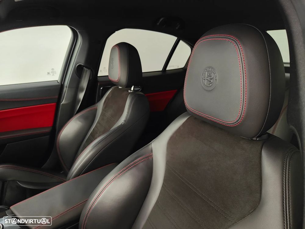 Alfa Romeo Giulia 2.9 Bi-Turbo Quadrifoglio AT8 - 46