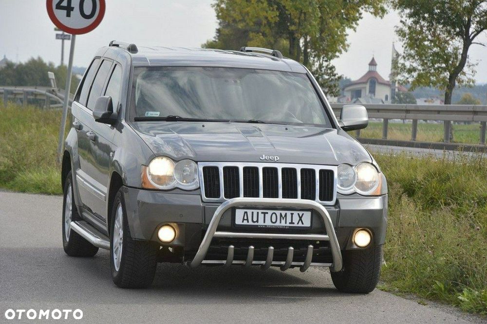 Jeep Grand Cherokee - 10