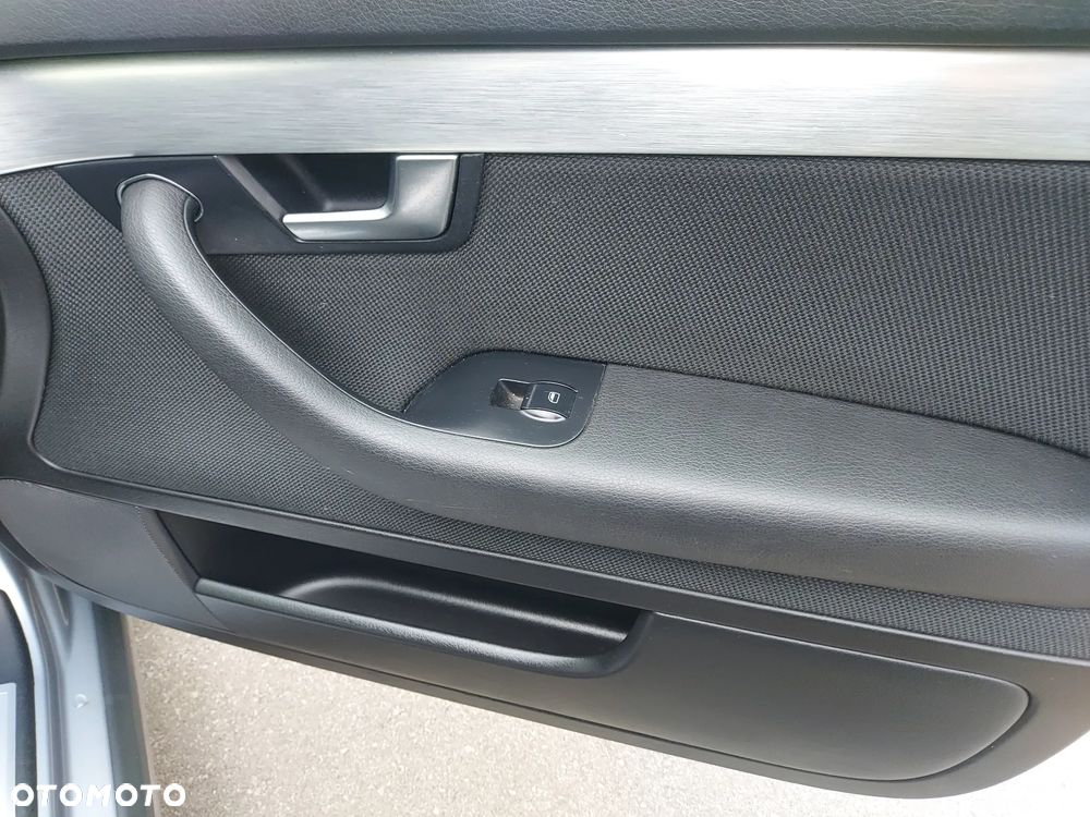 Audi A4 Avant 2.0 TDI - 7