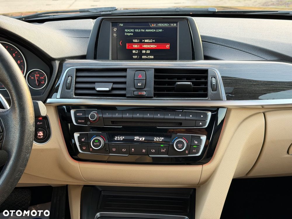 BMW Seria 3 330i Edition Luxury Line Purity - 27