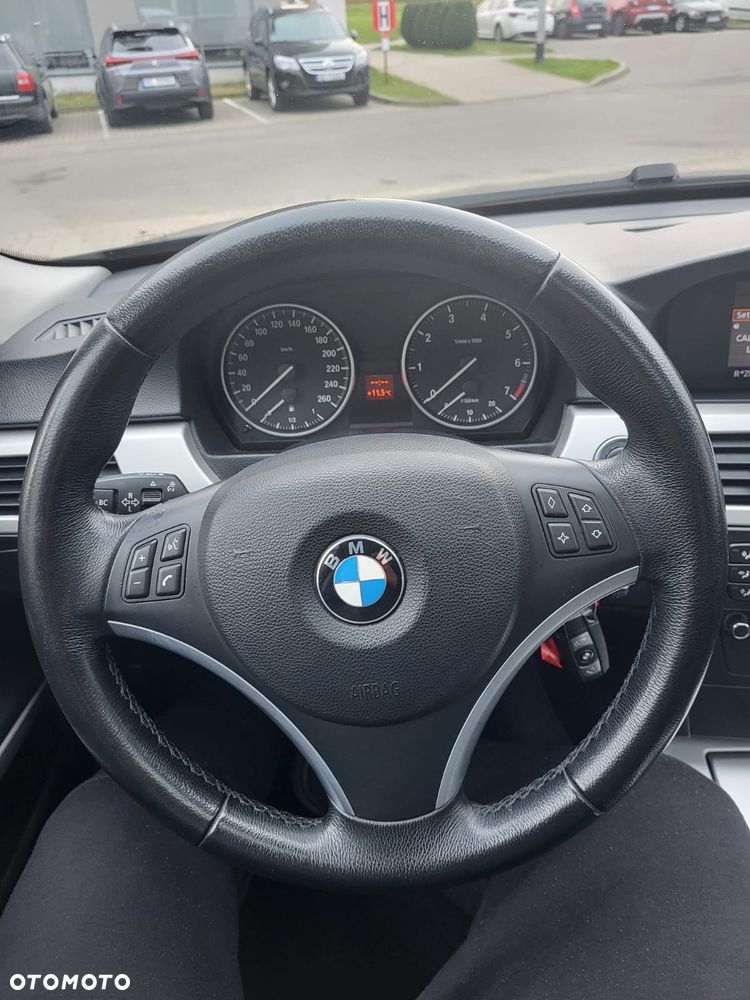 BMW Seria 3 318i Edition Sport - 33