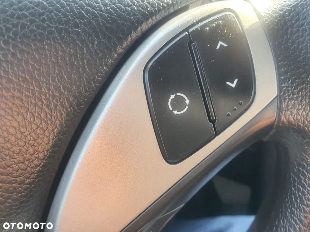 Hyundai i30 blue 1.6 CRDi Classic Navigation - 17