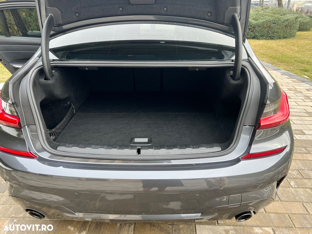 BMW Seria 3 330e xDrive Aut. M Sport - 18