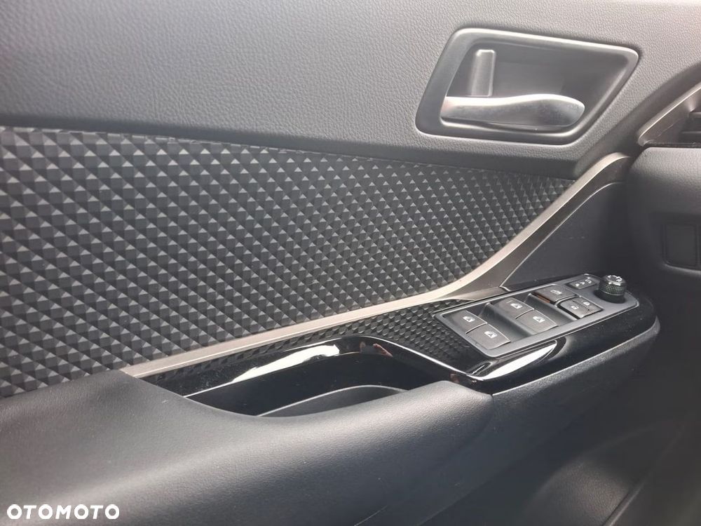 Toyota C-HR Lounge - 17