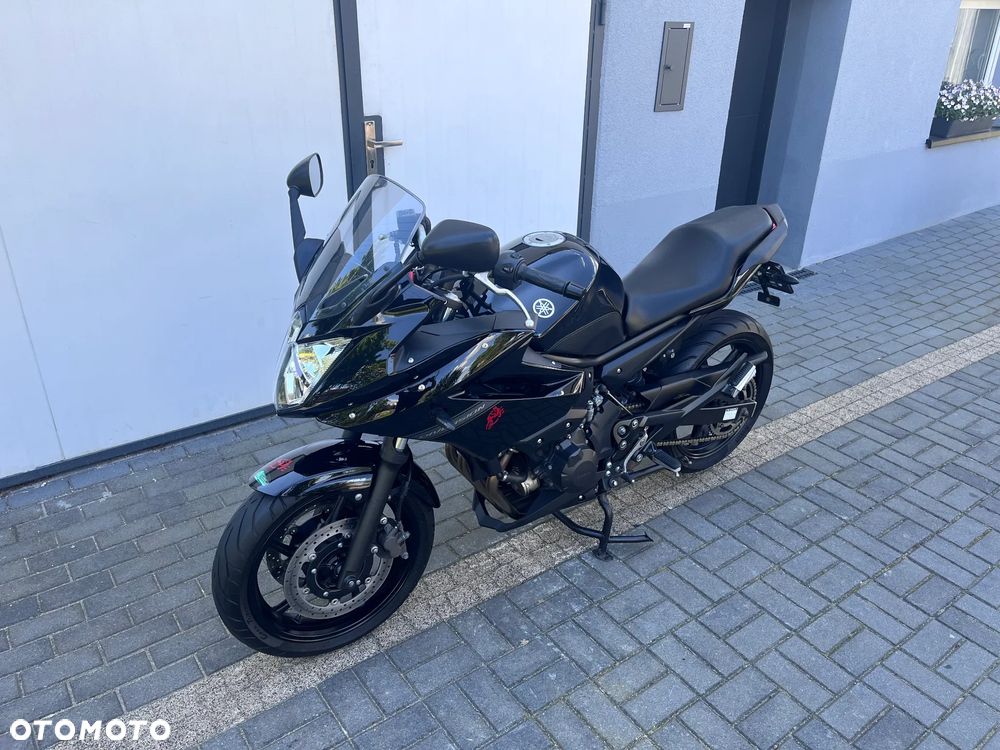Yamaha XJ - 9