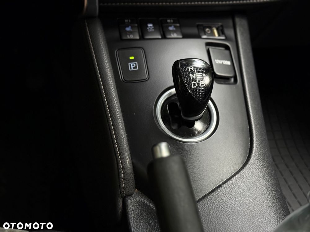 Toyota Auris Hybrid 135 Prestige - 10