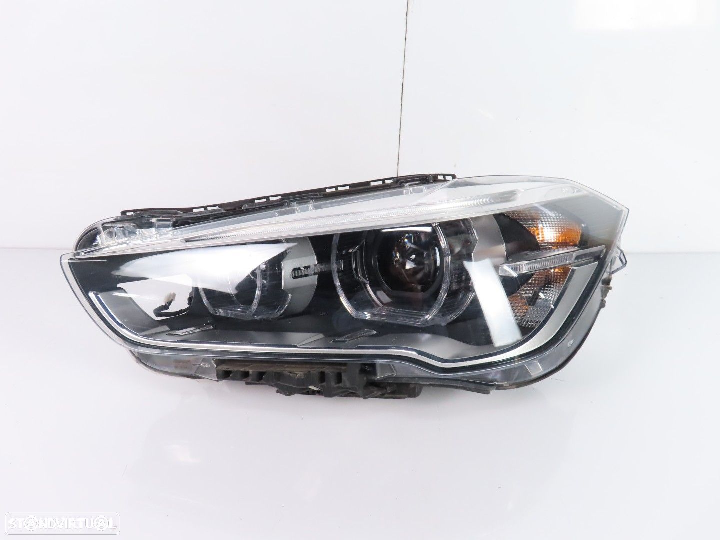 Farol LED Esquerdo Usado / Original BMW X1 (F48) 63117436461 / 63117495003 - 1