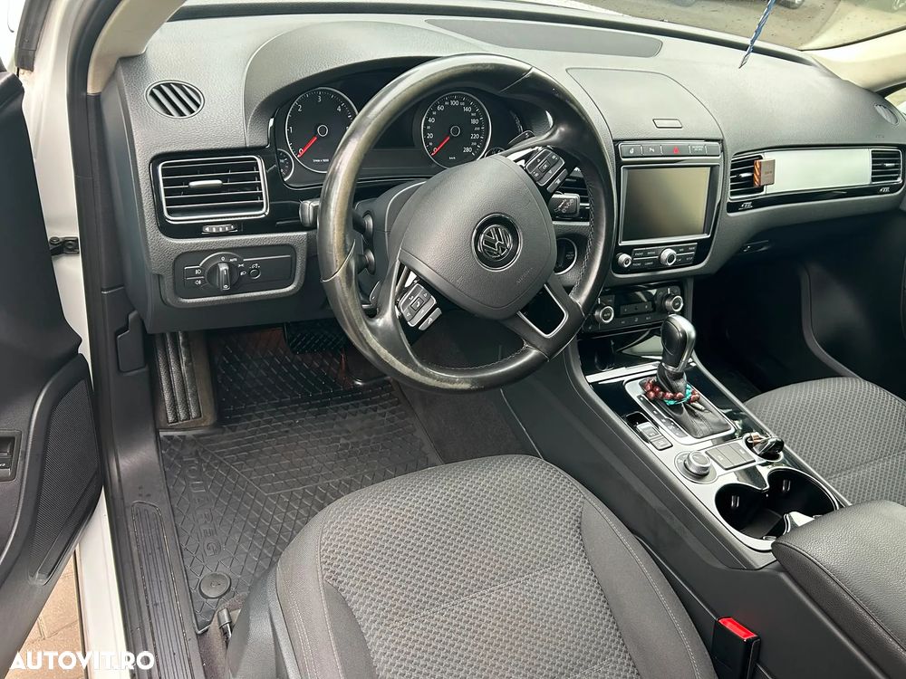 Volkswagen Touareg 3.0 V6 TDI BMT - 8