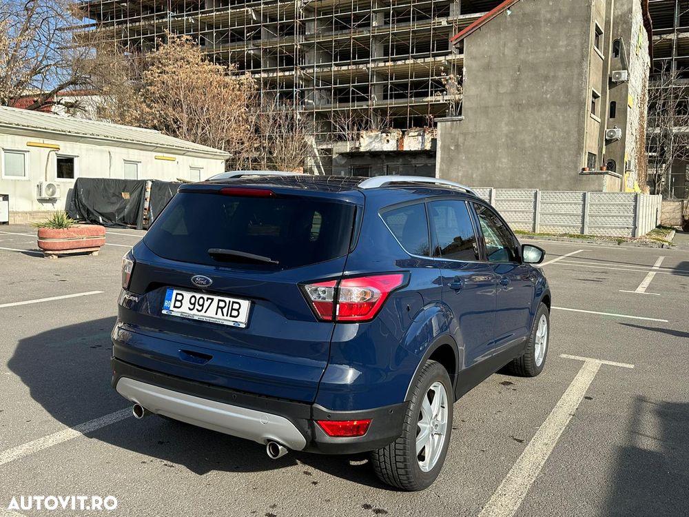 Ford Kuga 2.0 TDCi 4WD Powershift Titanium - 4