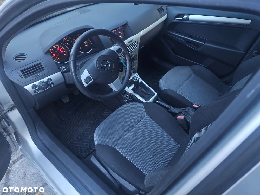 Opel Astra - 16
