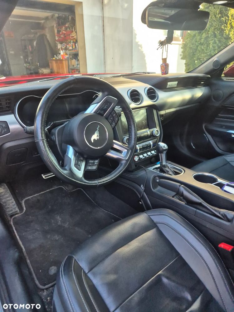 Ford Mustang - 8
