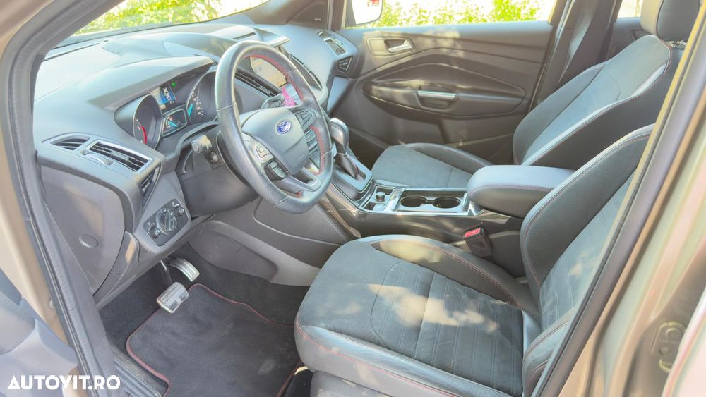 Ford Kuga 2.0 TDCi 4WD Powershift ST-Line - 15
