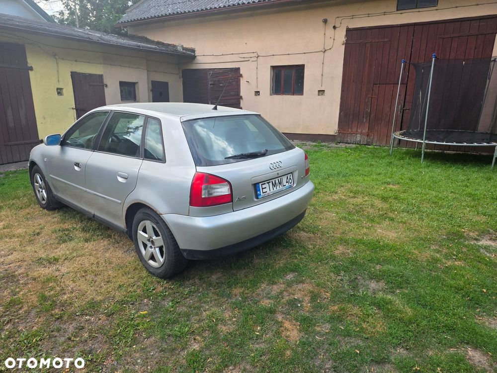 Audi A3 Sportback 1.8T Ambiente - 3