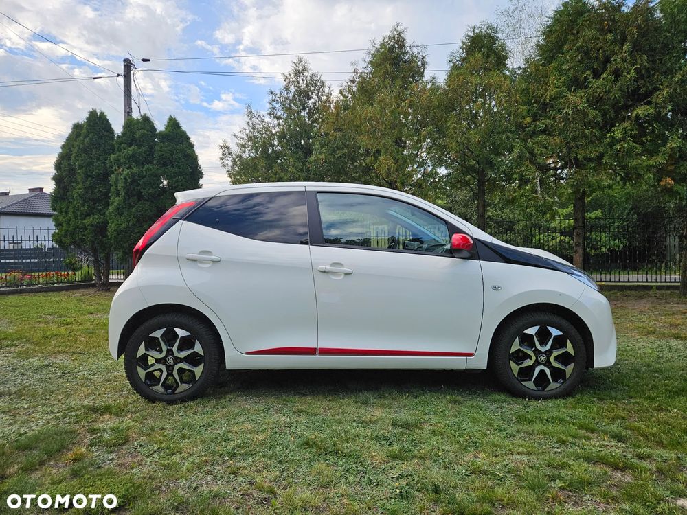 Toyota Aygo x-play - 9