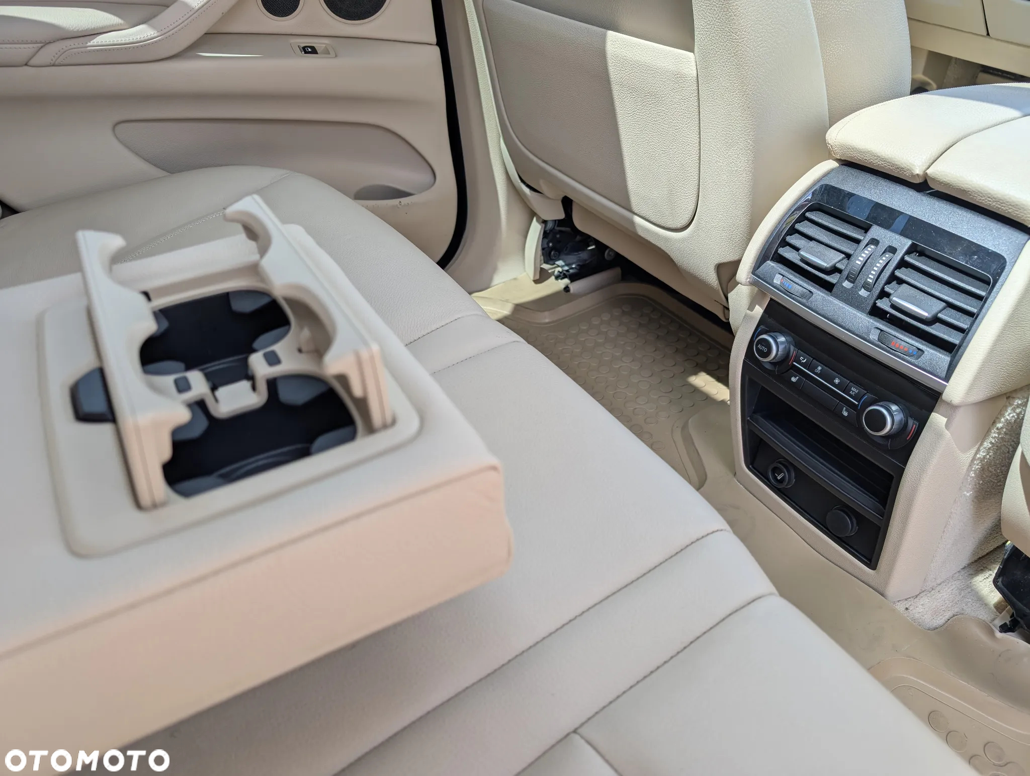 BMW X5 xDrive35i - 9