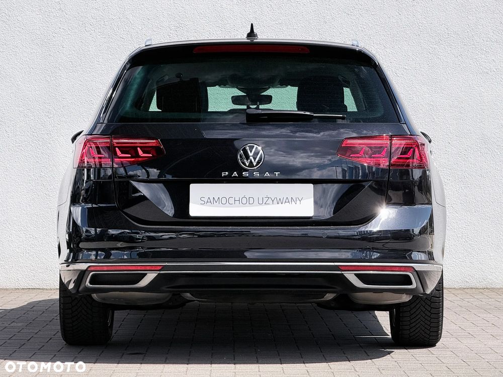 Volkswagen Passat Variant 2.0 TSI Elegance DSG - 12