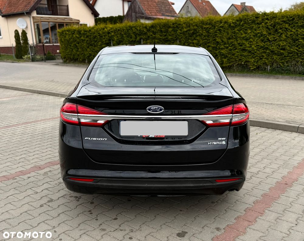 Ford Fusion - 12