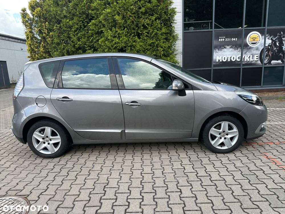 Renault Scenic 1.6 16V 110 Dynamique - 9
