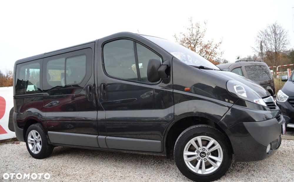 Opel Vivaro - 11