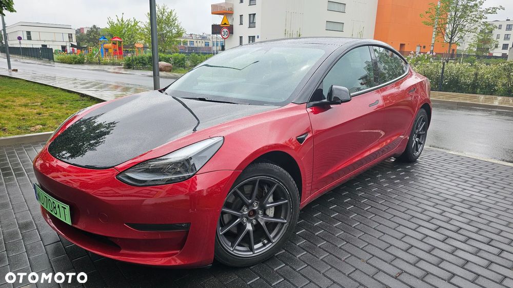 Tesla Model 3 - 1