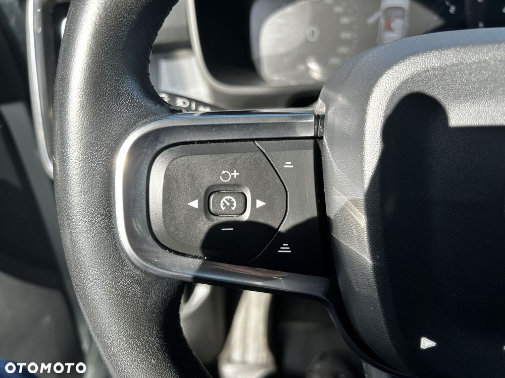 Volvo XC 40 - 21