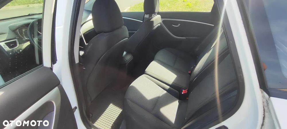 Hyundai i30 1.6 GDI BlueDrive Comfort - 8
