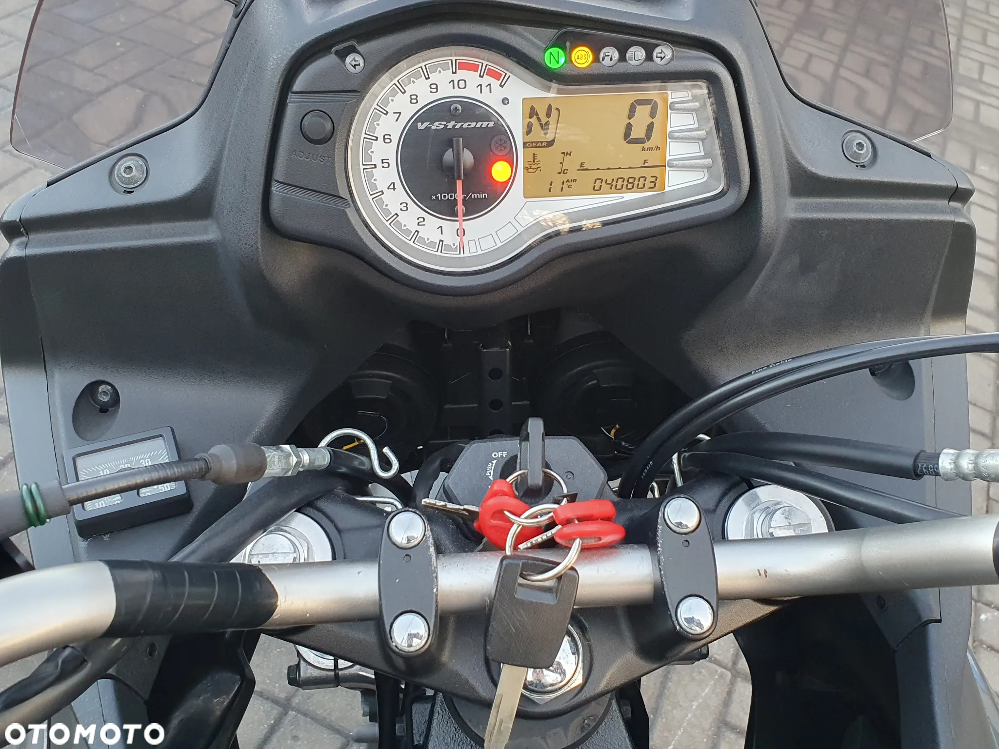 Suzuki V-STROM - 37