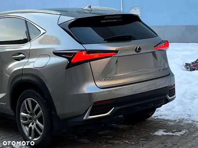 Lexus NX 300h Elegance AWD - 37