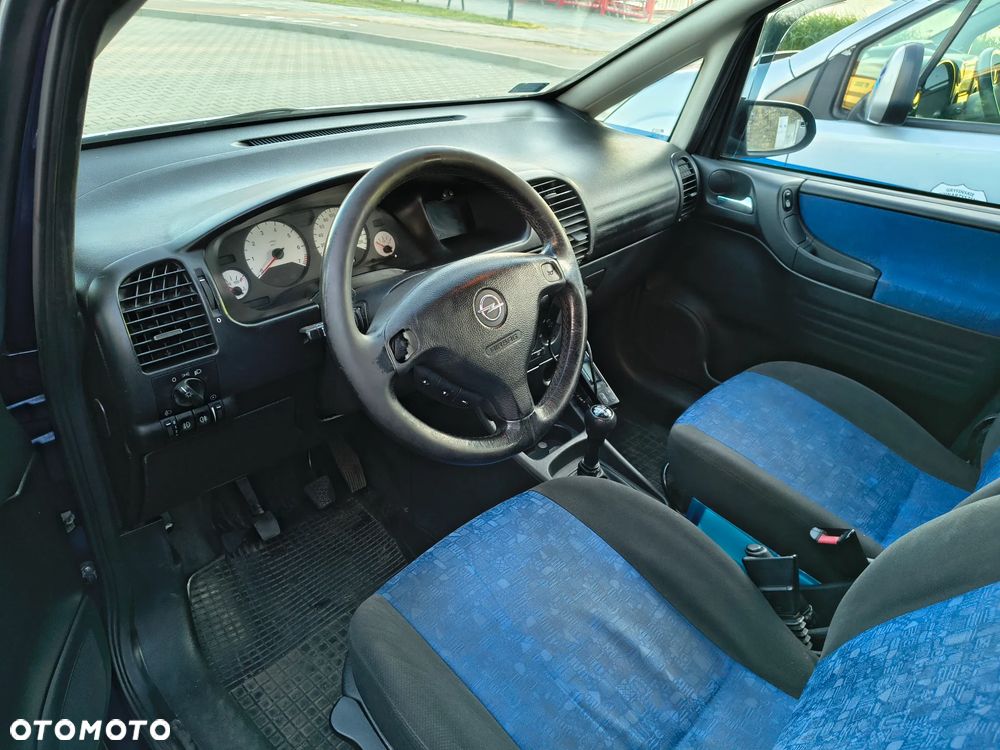 Opel Zafira 1.8 16V Elegance - 11