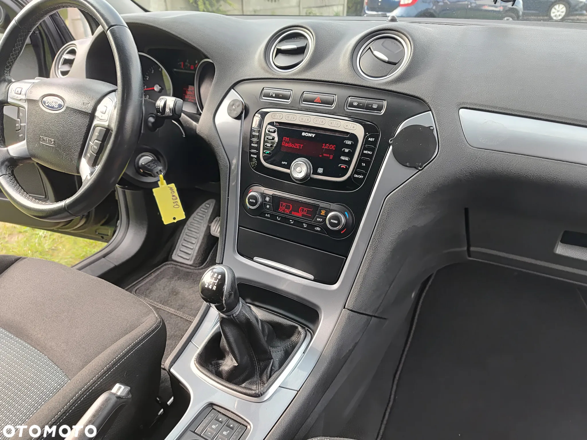 Ford Mondeo 1.6 Ambiente - 22