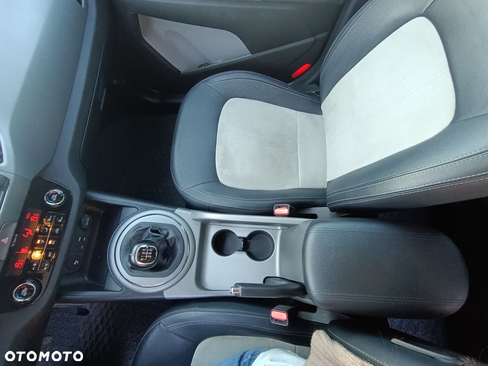 Kia Sportage 1.6 GDI Business Line L 2WD - 14