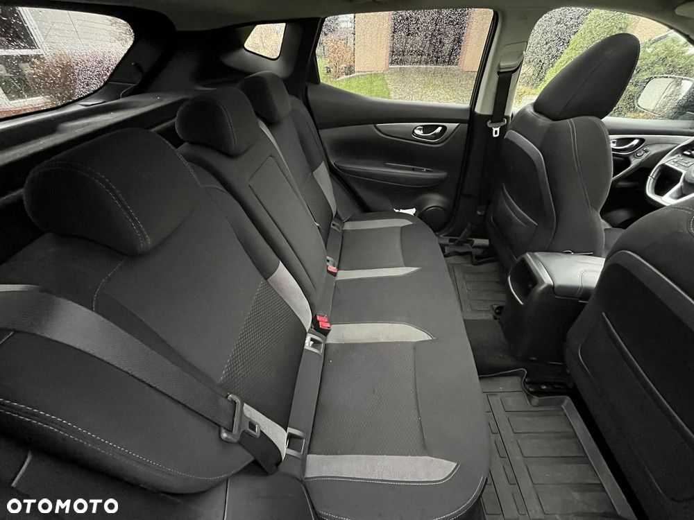 Nissan Qashqai 1.5 dCi N-Connecta - 13