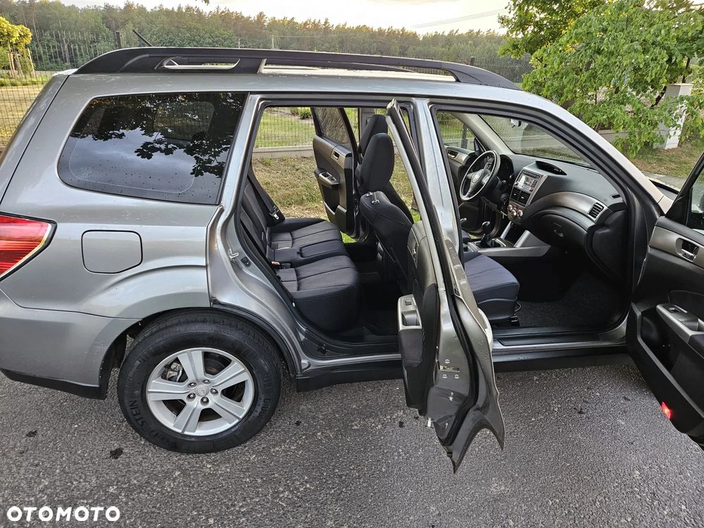 Subaru Forester 2.0 XA TRE - 18