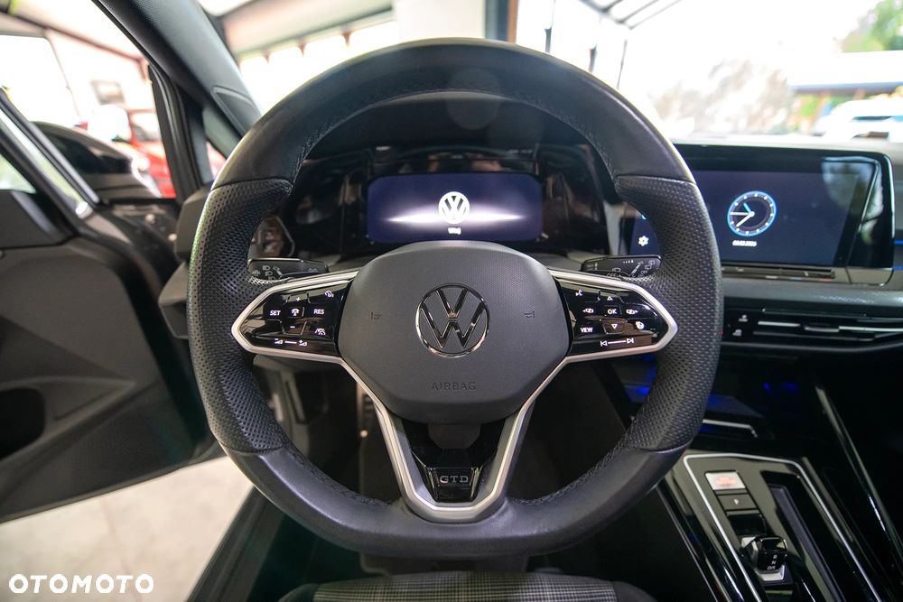 Volkswagen Golf 2.0 TDI GTD DSG - 33