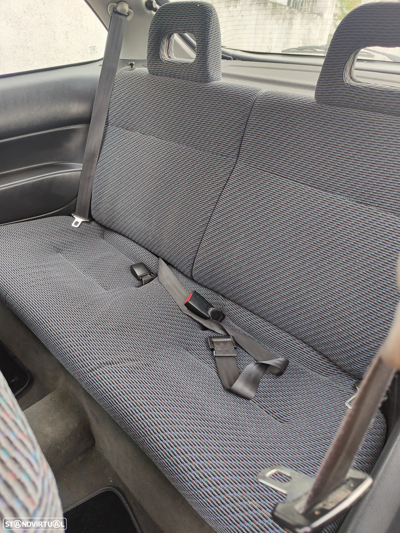 Honda Civic 1.5i LS - 6
