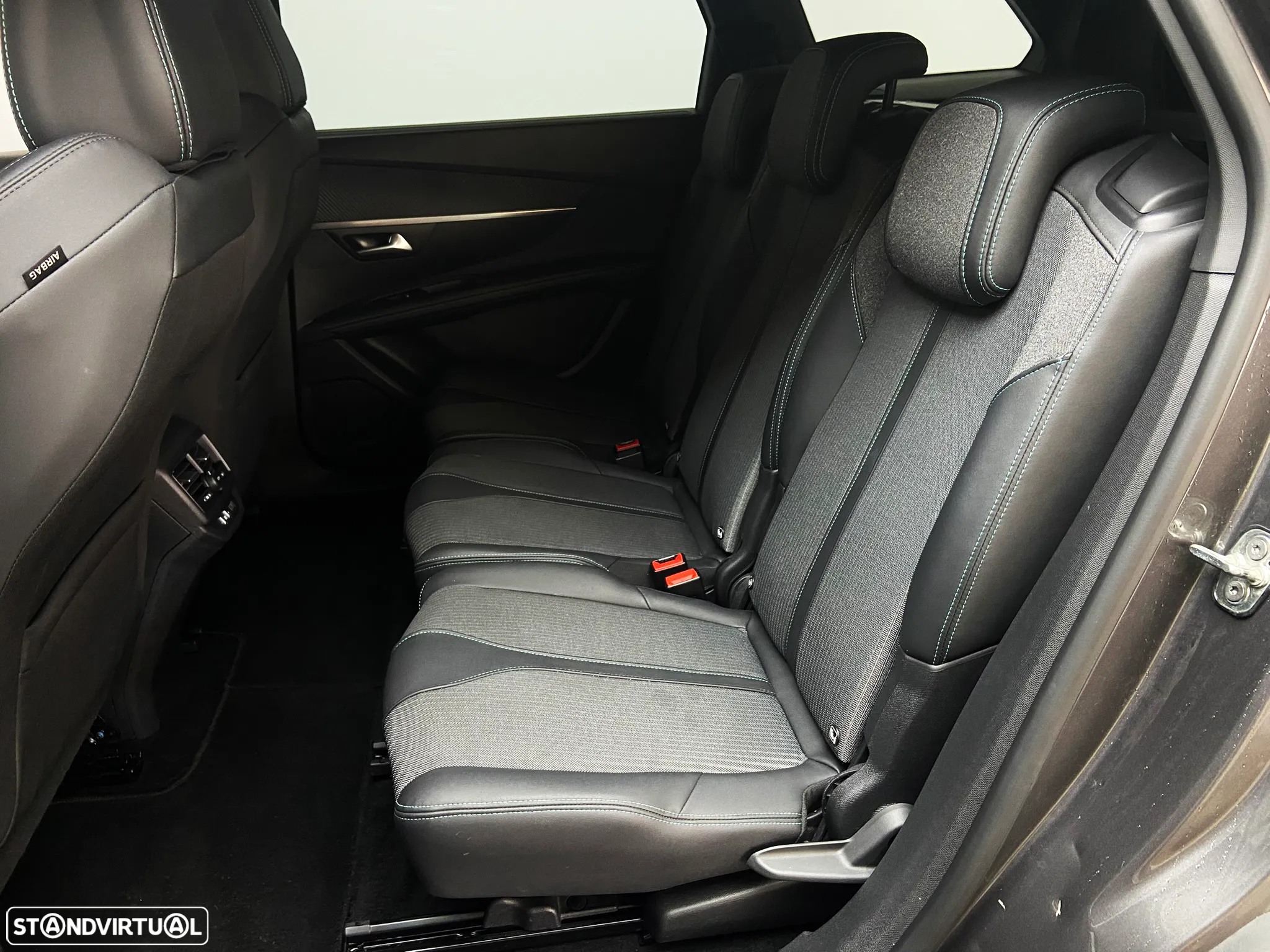 Peugeot 5008 1.2 PureTech Allure Pack EAT8 - 11