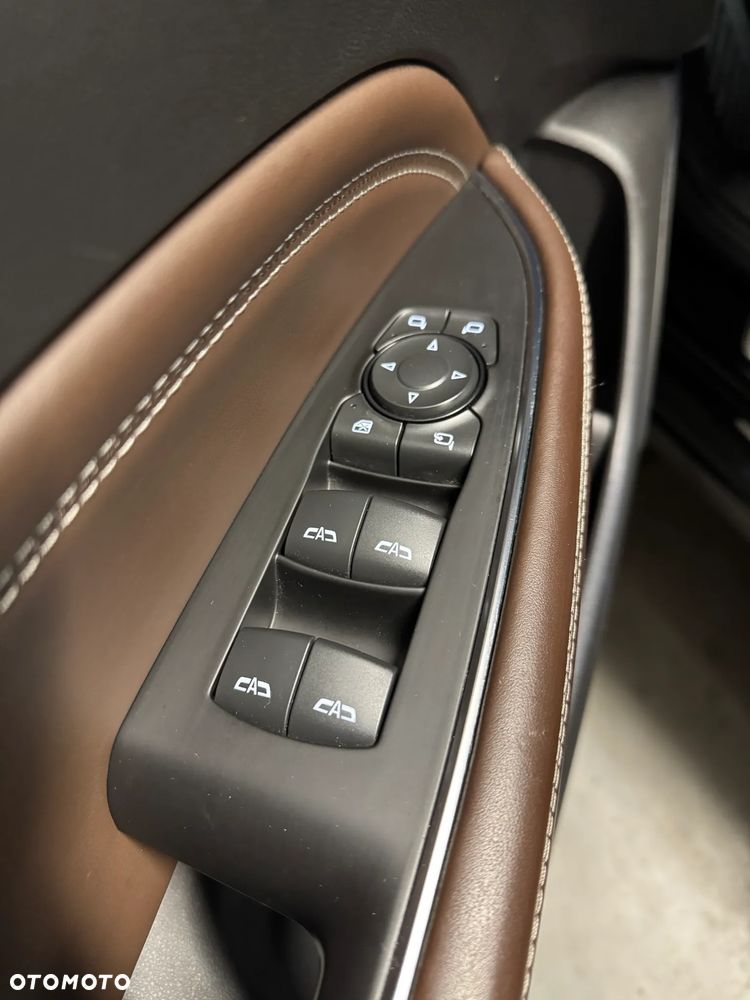 Opel Insignia - 21