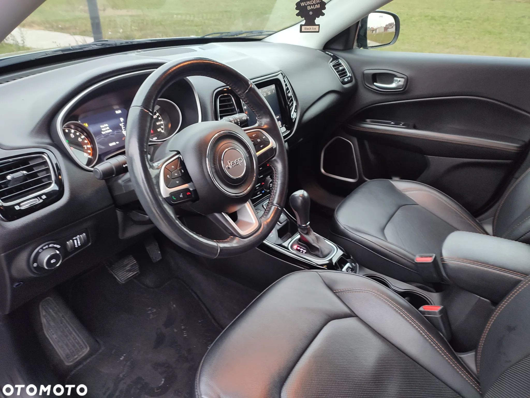 Jeep Compass - 1