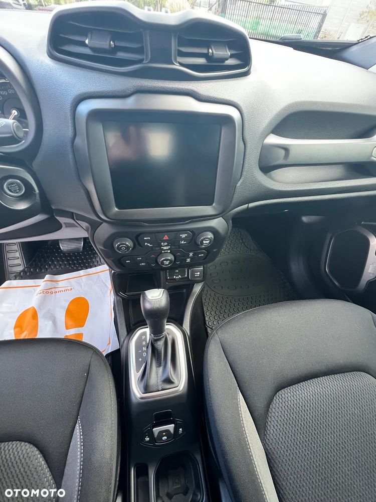 Jeep Renegade - 26