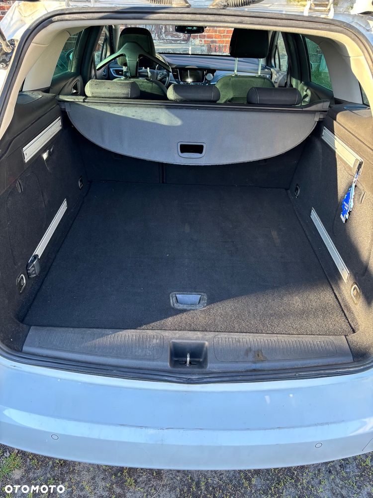 Opel Astra 1.6 CDTI Dynamic S&S - 11